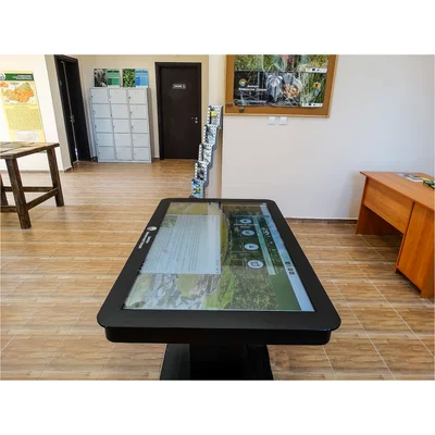 Интерактивна маса Infodart T435