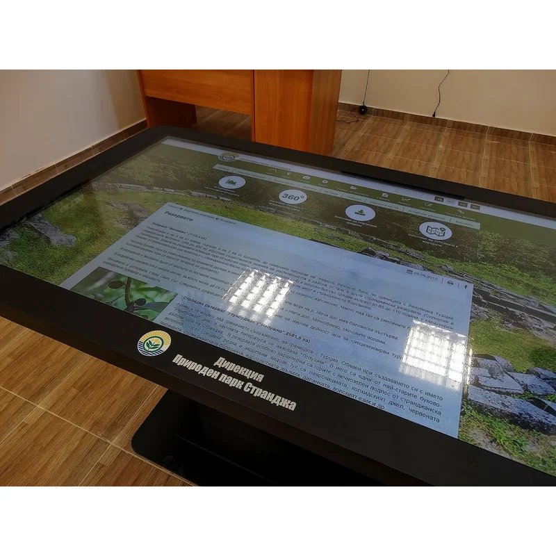 Интерактивна маса Infodart T435