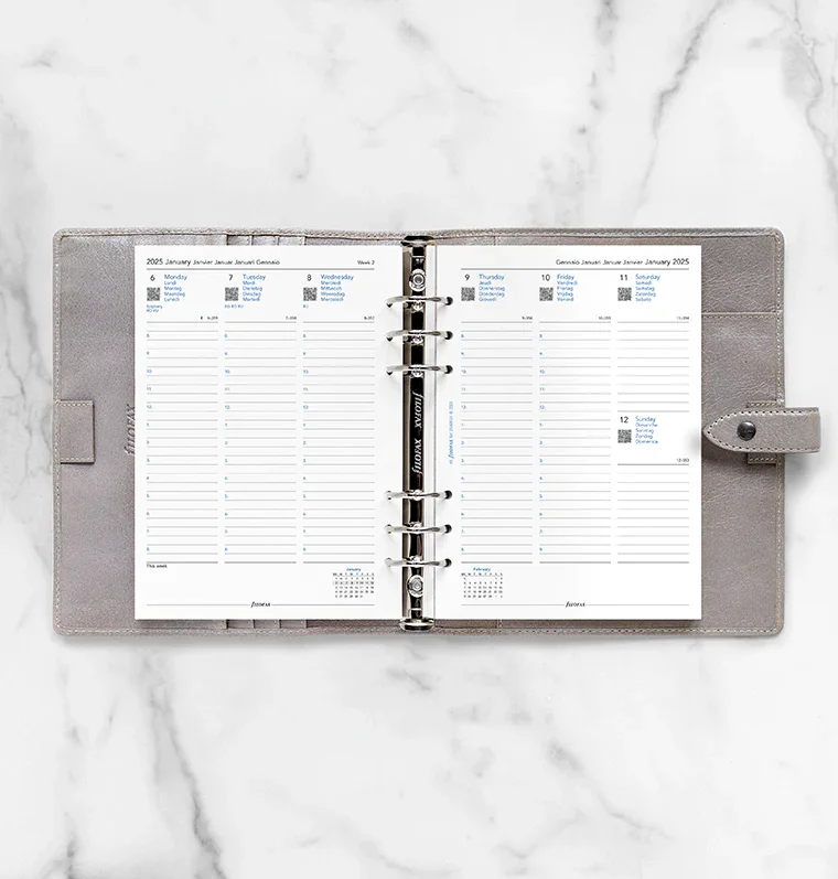 Filofax Пълнител за органайзер Classic, А5, за 2025 година, 1 седмица на 2 страници, вертикален
