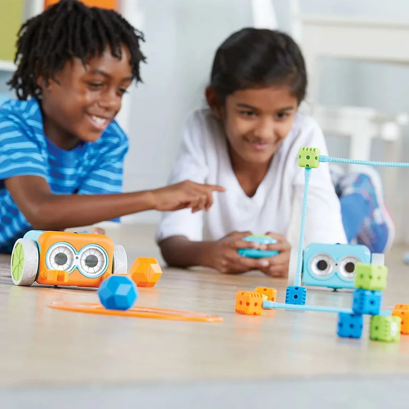 Робот за програмиране Learning Resources Botley, със 77 принадлежности, 1 сензор, батерии AAA