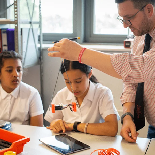 Комплект Arduino Science Physics Lab, за практическа и експериментална дейност, 9 урока