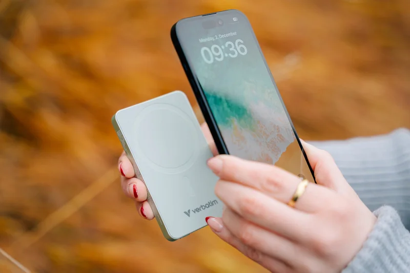 Външна батерия Verbatim Charge'n'Go, магнитна, 20000 mAh, зелена