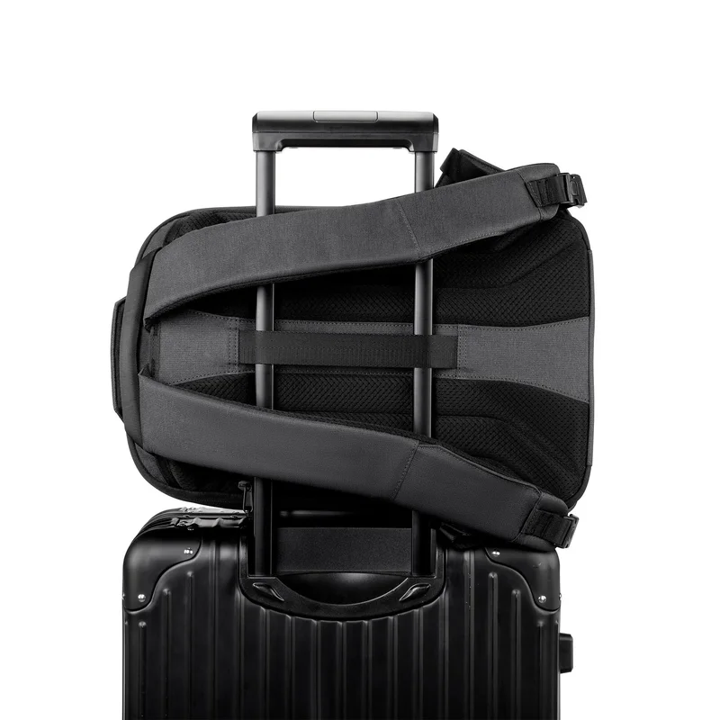 Раница за лаптоп Kingsons Shadow Pro, 15.6'', водоустойчив полиестер/PVC покритие, 20 L, черна