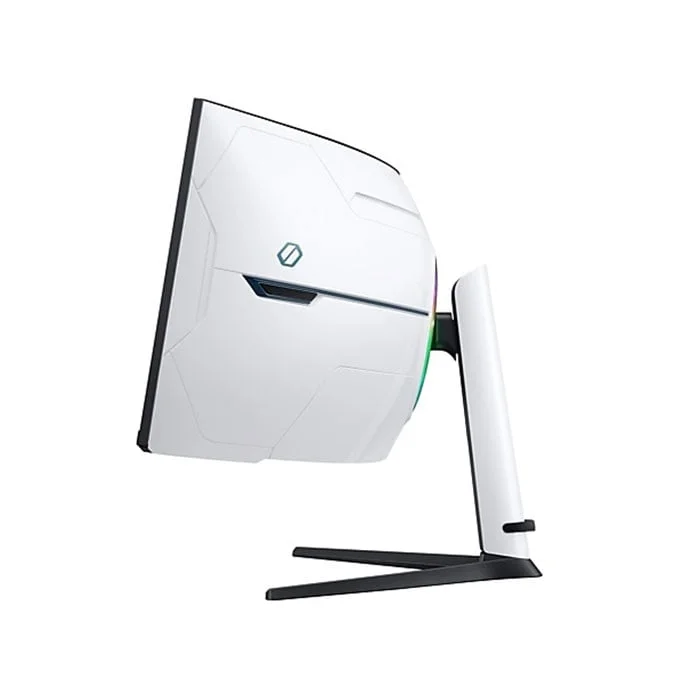Монитор Samsung G95NC, 57'', DUltra HD, VA, 7680 х 2160, 420 cd/m2, 1 ms, 240 Hz, Gaming, извит