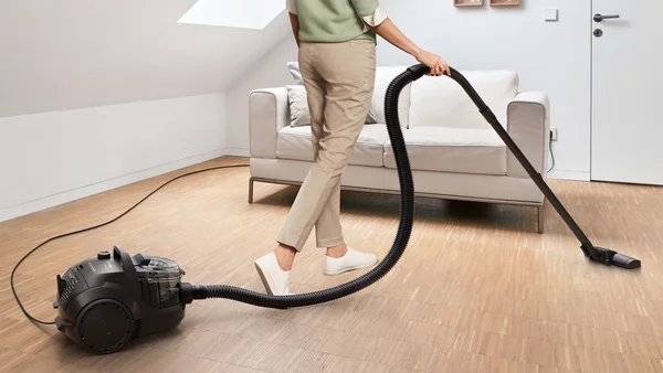 Прахосмукачка Bosch BGC21X300, серия 4, без торбичка, 550 W