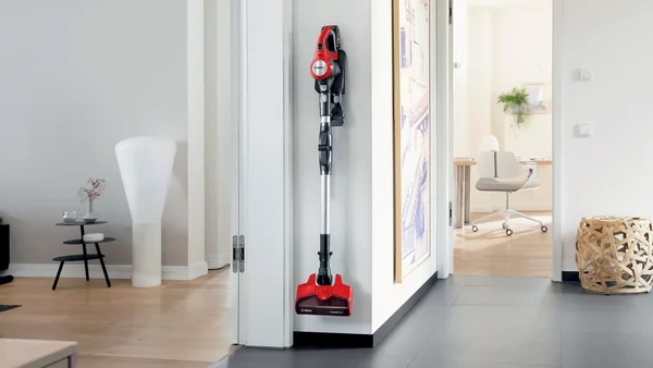 Прахосмукачка Bosch Unlimited 7 ProAnimal BBS711ANM, акумулаторна, червена