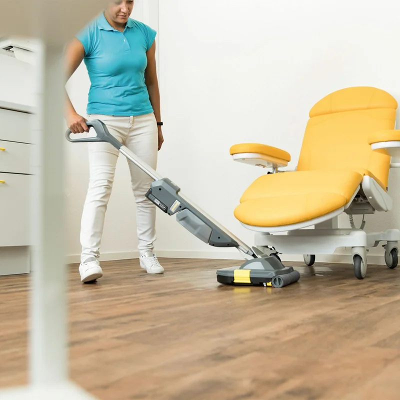 Подопочистваща машина Karcher Professional BR 30/1 C BP EU