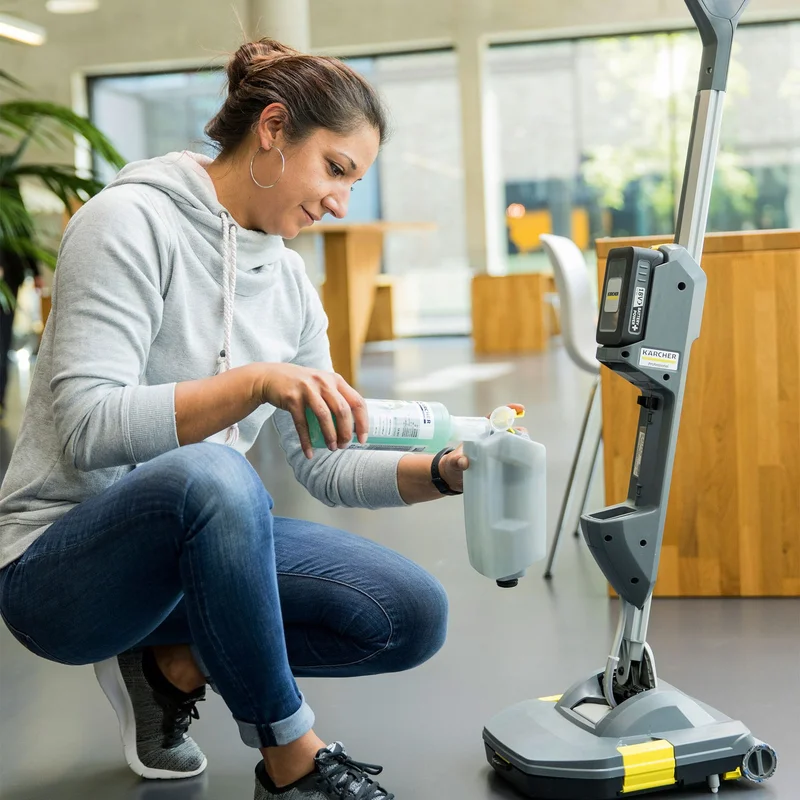 Подопочистваща машина Karcher Professional BR 30/1 C BP EU