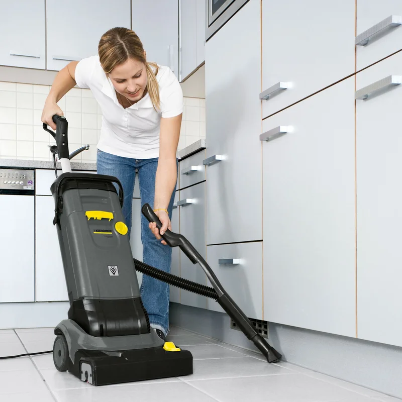 Подопочистваща машина Karcher Professional BR 30/4 C ADV