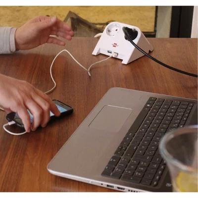 Разклонител Brennenstuhl Desktop-Power, 2 гнезда, 2 x USB, 1.8 m кабел, бял