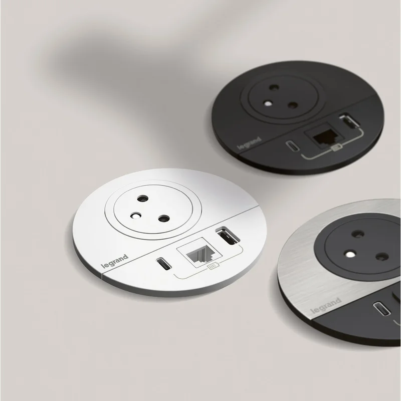 Модул за вграждане Legrand Incara Disq 80, с USB, 1 гнездо, бял