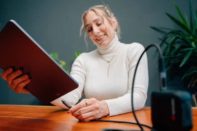 Кабел Verbatim Sync & Charge, USB Type-C към USB Type-C, с дисплей, 100 W, 120 cm