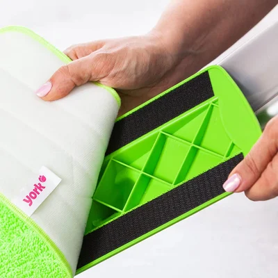 Комплект за почистване York Spray & Collect, включващ спрей моп, стъклочистачка, къса и дълга дръжка