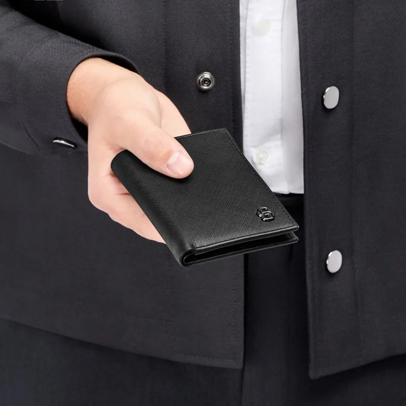 Hugo Boss Калъф за карти Saffiano, с 8 отделения, черен
