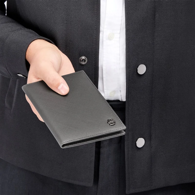 Hugo Boss Калъф за паспорт Saffiano, сив