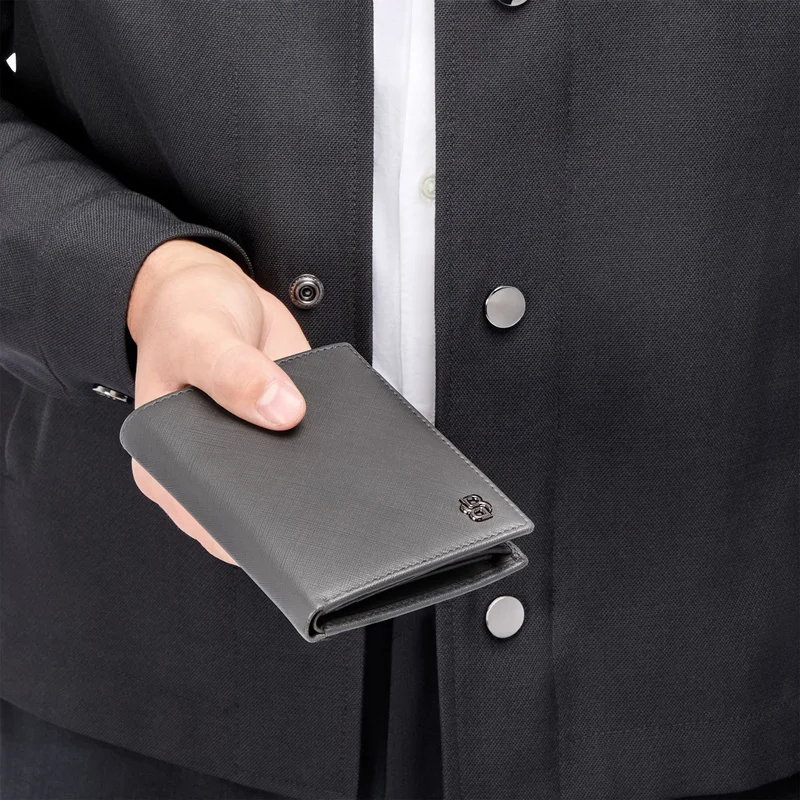 Hugo Boss Портфейл Saffiano, с капак и отделение за монети, сив