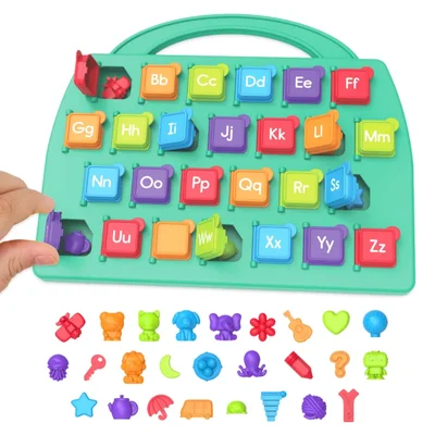 Learning Resources Дъска с английски букви, с отварящи се вратички и скрити фигури