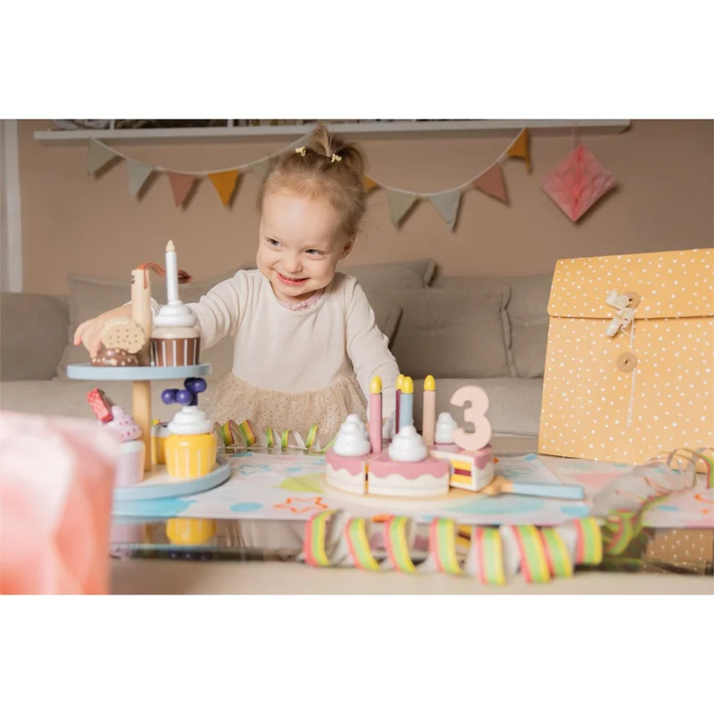 Small Foot Торта за рязане, с цифри и свещи
