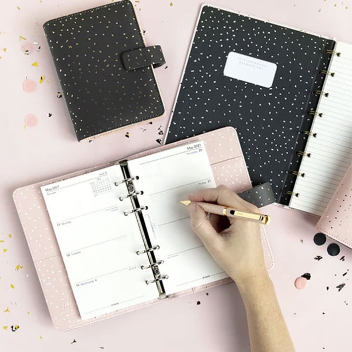 Filofax Органайзер Confetti Personal, черен със златисти елементи