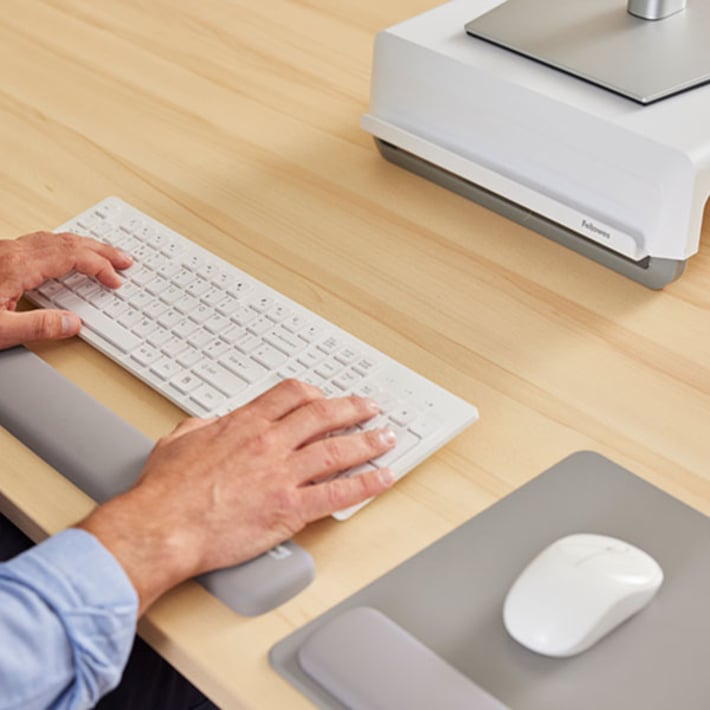 Пад за китка Fellowes Breyta, 6 х 47 cm, сив