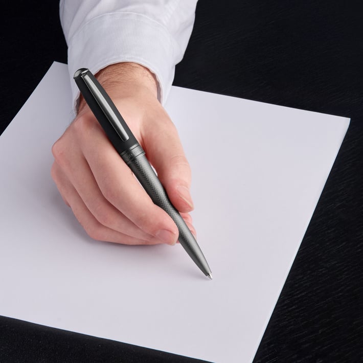 Hugo Boss Химикалка Essential Active, черна