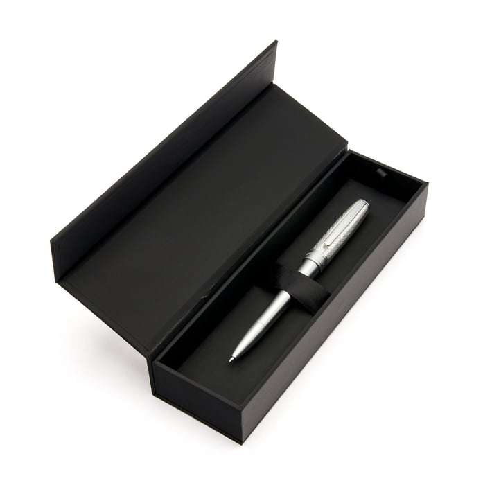 Hugo Boss Химикалка Essential Metal, в кутия, сребриста