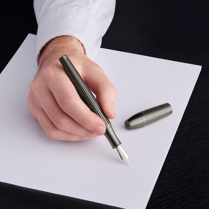 Hugo Boss Писалка Arcade, тъмносива