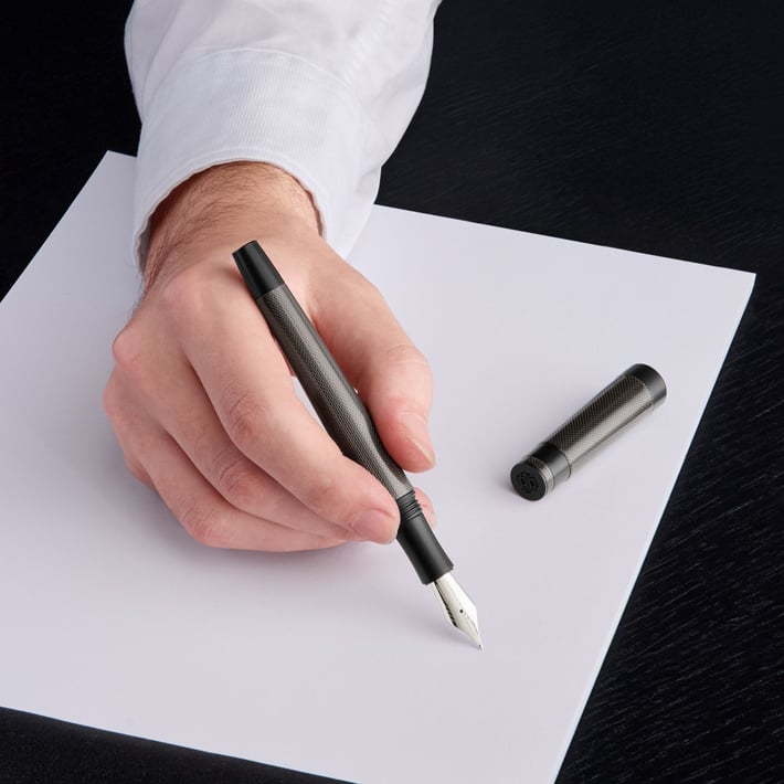 Hugo Boss Писалка Eclat, тъмносива