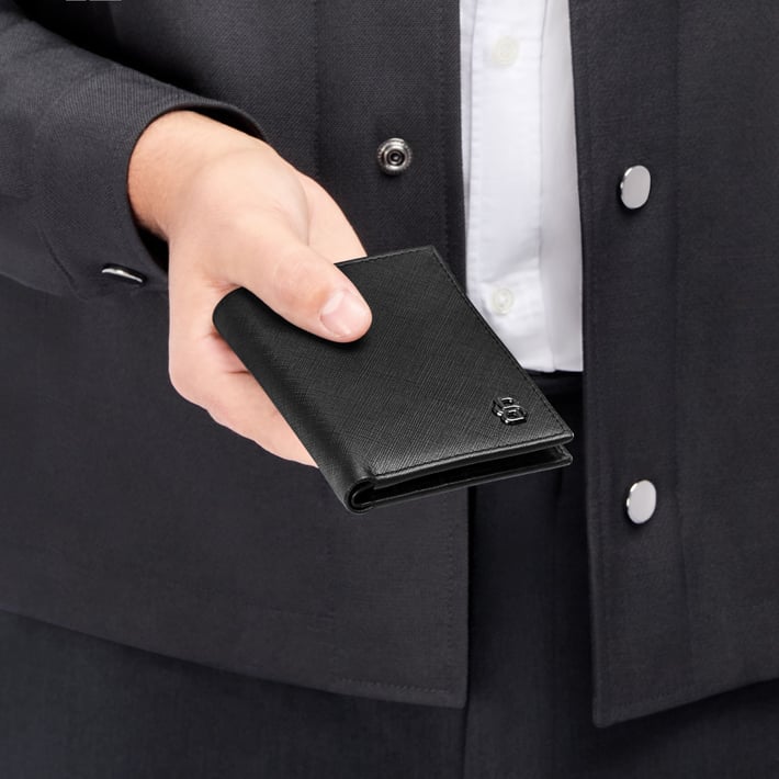 Hugo Boss Калъф за карти Saffiano, с 8 отделения, черен