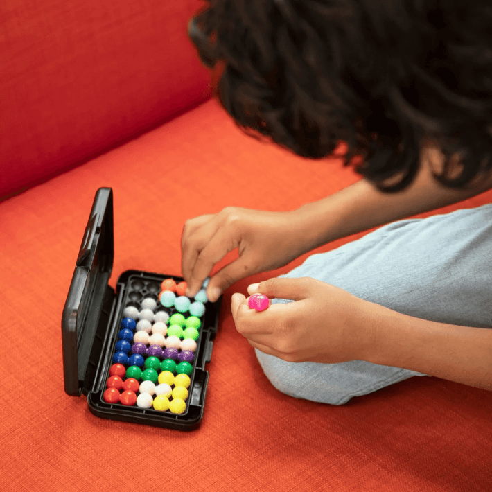 Learning Resources Настолна игра Kanoodle, с логически пъзели и 200 предизвикателства